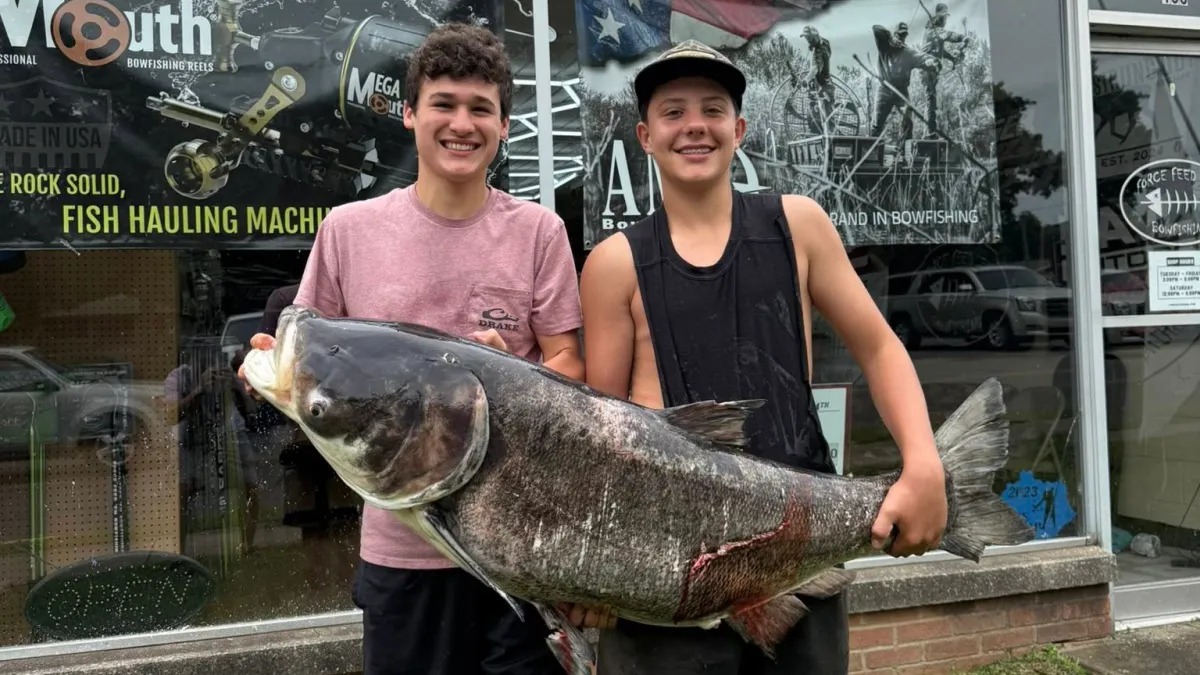 Kentucky Teen Arrows Potential Record Bighead Carp While Bowfishing