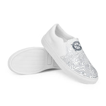 Load image into Gallery viewer, Men’s Slip-On Canvas Shoes - Light Topo
